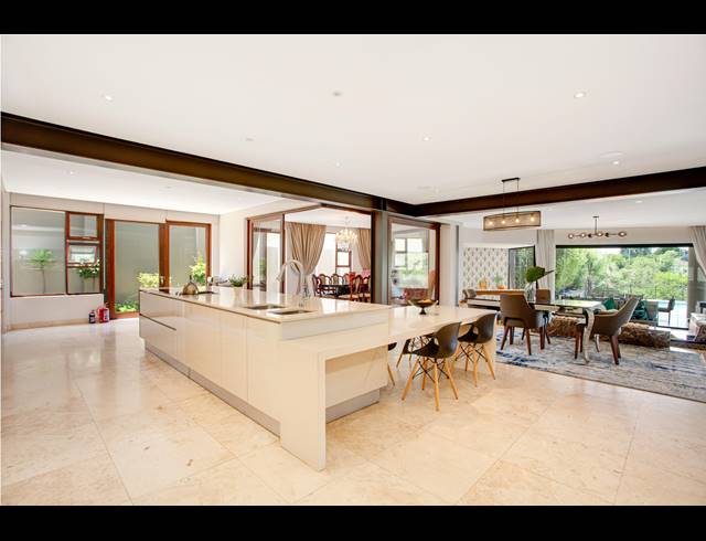 6 BEDROOM HOUSE FOR SALE IN DAINFERN VALLEY ESTATE